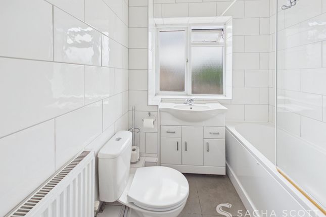 122 Galpins Road, Thornton Heath photo 4