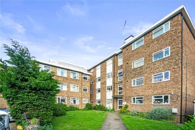 Thumbnail Flat to rent in Queens Road, Kingston Upon Thames