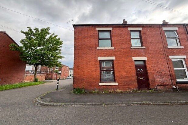 Terraced house to rent in Clarence Street, Leyland