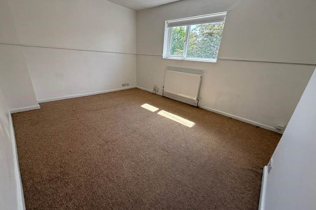 Westfield Close, Trowbridge Wiltshire photo 4