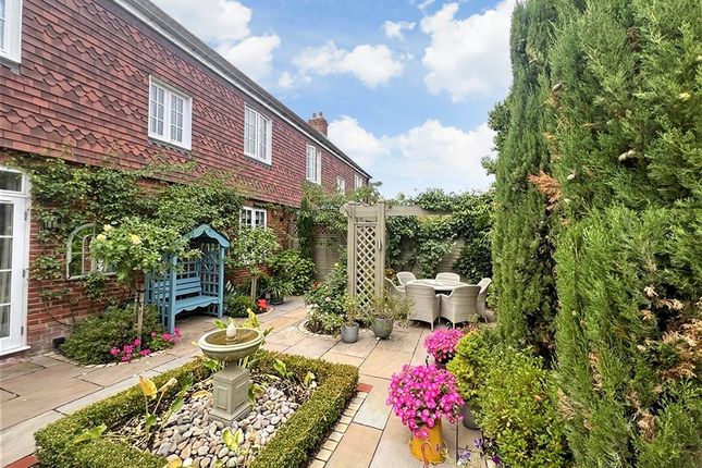 Three Fields Road, Tenterden photo 5