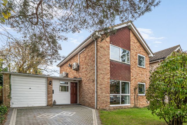 1375296-3-690B57E...