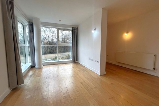 Navigation Building,Flat 2, Station Approach, Hayes photo 3