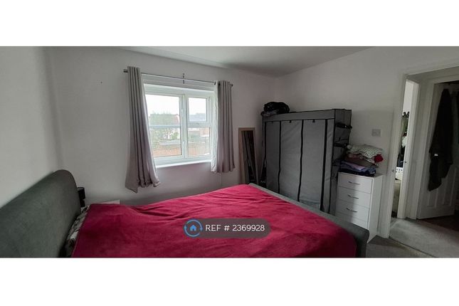 Falmouth Close, Eastbourne photo 3