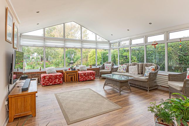 15, Lancot Avenue, Dunstable photo 2