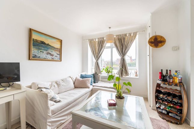 Flat for sale in Mapesbury Road, Mapesbury Estate, London