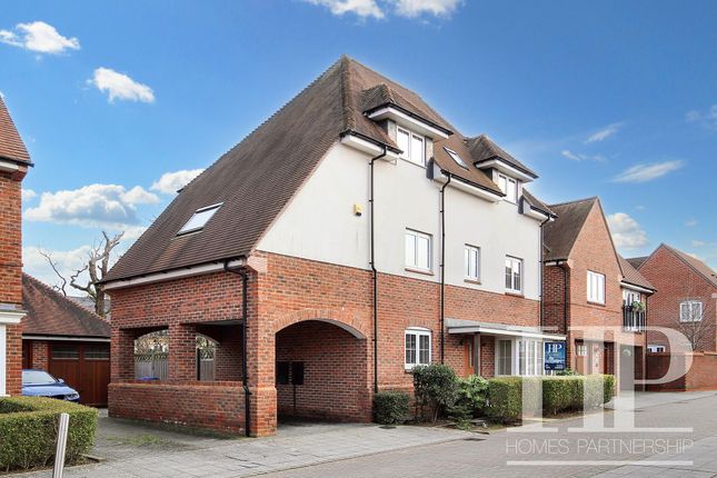 Detached house for sale in Kilnwood Close, Faygate