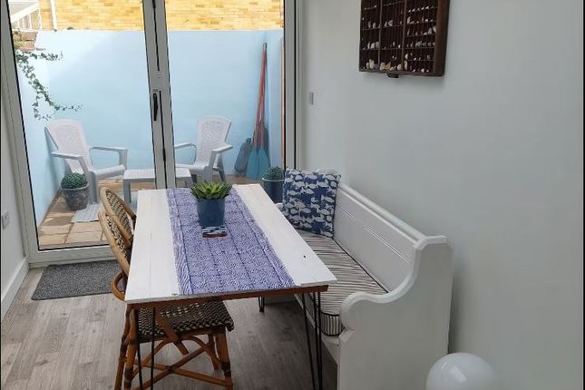 17a, Nelson Street, Deal photo 3