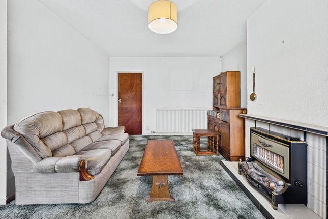 80, Chiltern Avenue, Northamptonshire photo 3