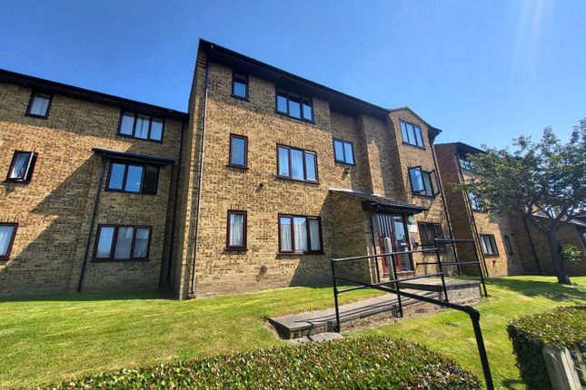 1-bed flat on Flat 6,, Western House, Deal, £825/mo