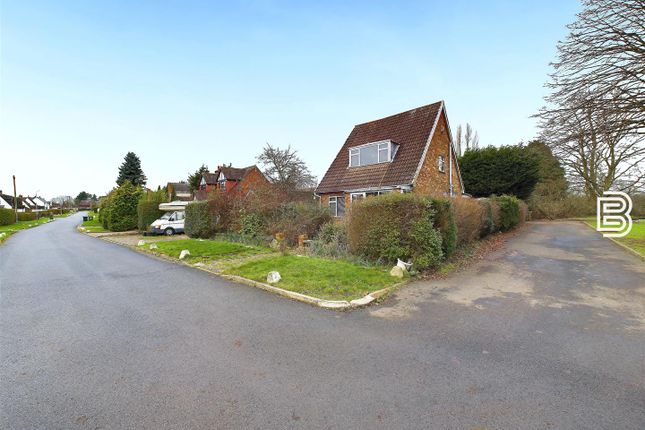 3-bed detached on Wyvern, Livingstone Avenue, Rugby, £350,000