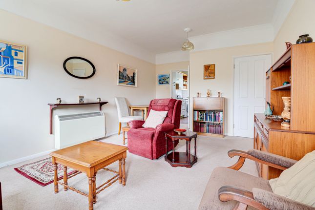 25, The Priory, Redbourn photo 4