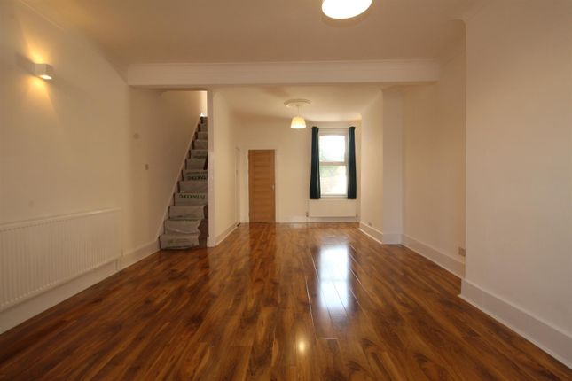 4, Cross Road, Enfield photo 4
