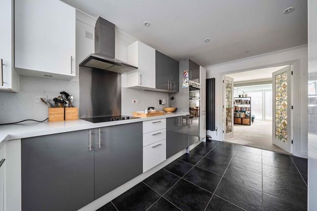 18 BUTTERCROSS LANE, Buttercross Lane, Witney photo 3