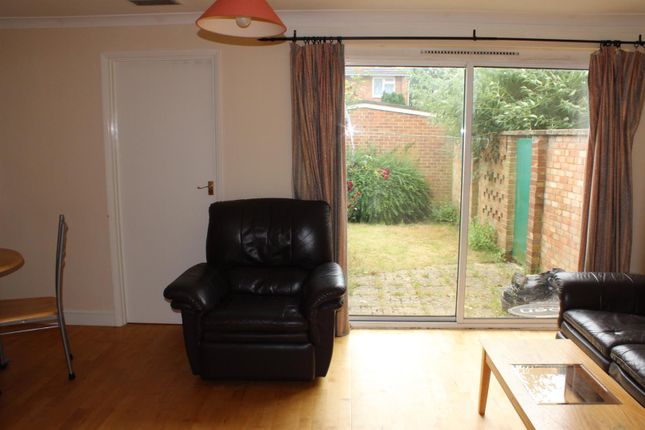 55, Elmbank Avenue, Egham photo 3