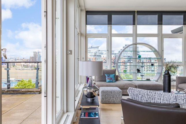 Flat 117, Dolphin House, Smugglers Way, London photo 4