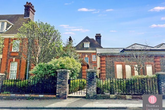1-bed flat on Flat 20, John Nicholas House West Cliff Road, Ramsgate, £179,995