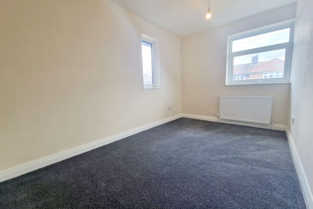 Terraced house to rent in Halliday Road, Manchester