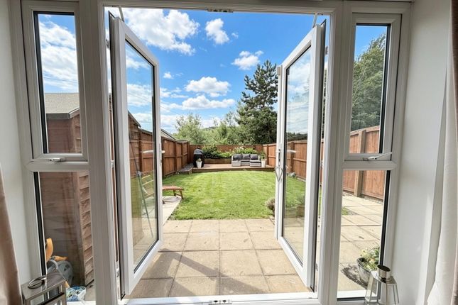 75 Sgt. Mark Stansfield Way, Hattersley photo 4