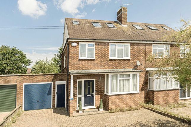 Property for sale in Arnold Crescent, Isleworth