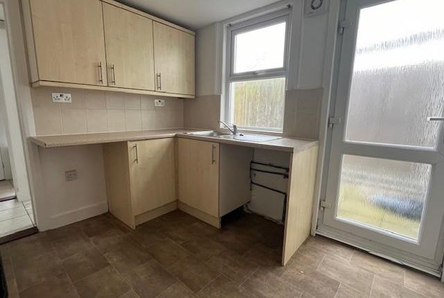 Property to rent in Sturges Road, Ashford