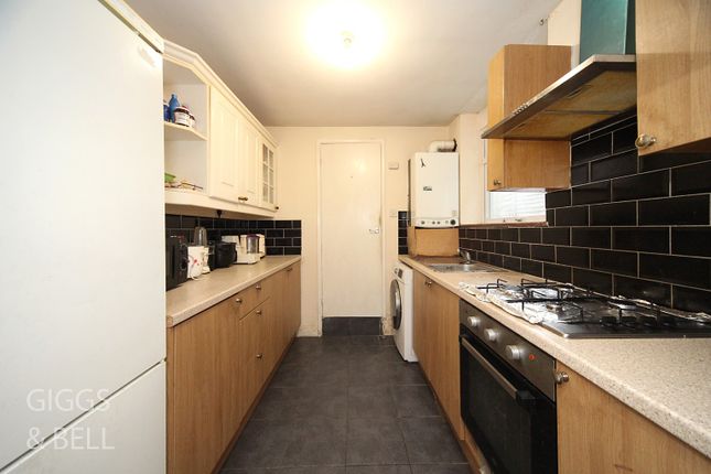Terraced house for sale in Kingsland Road, Luton, Bedfordshire