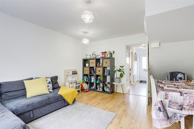 74 Bakewell Drive, Nottingham photo 4