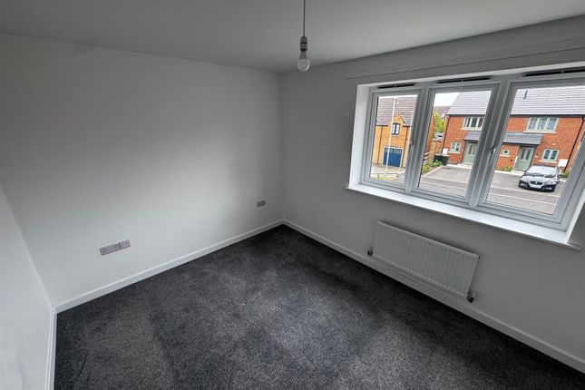 11, Canons Close, Corby photo 4