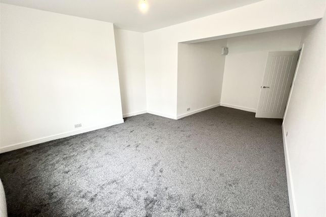 Flat 5, 1, Horninglow Street, Burton-On-Trent photo 2