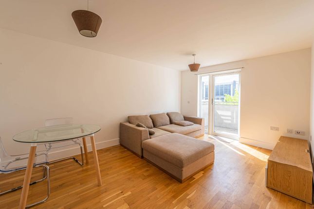 Thumbnail Flat for sale in Contessa Court, Isle Of Dogs, London