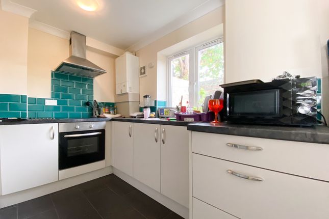 122, Coburn Street, Cardiff photo 4