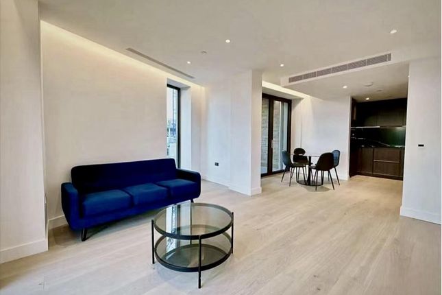 Flat 13, 1, Manuscript Court, Paragon Square, London photo 2