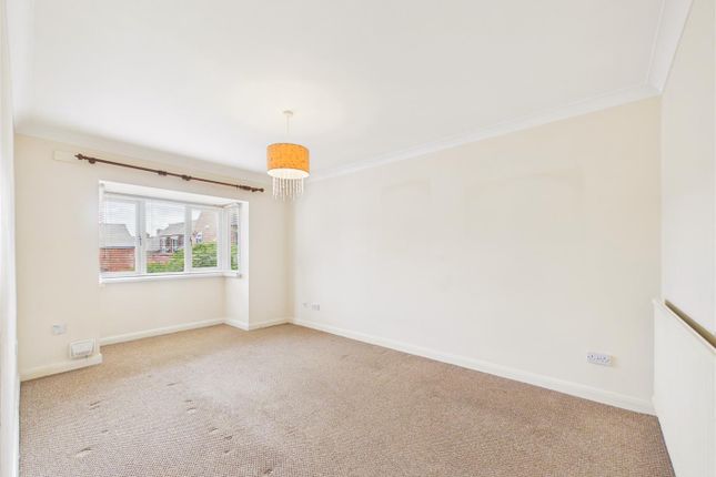 8, Hourne Court, Hessle photo 3