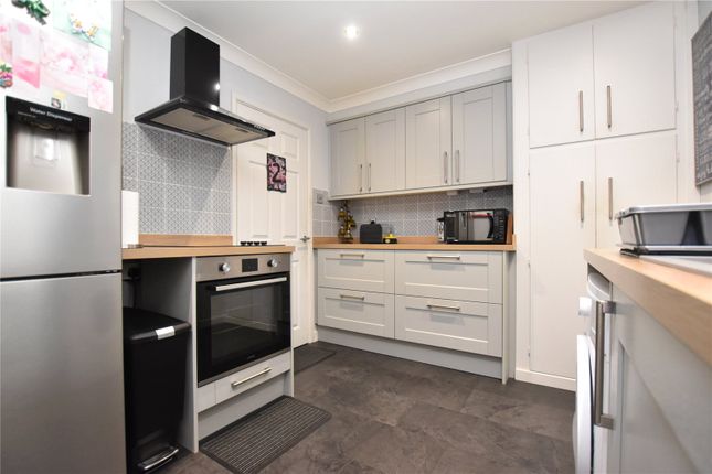 61, Wakefield Road, Morley photo 2