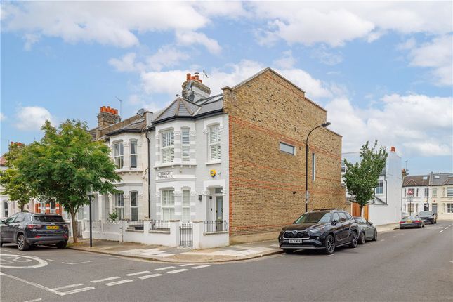 End terrace house for sale in Edgarley Terrace, London