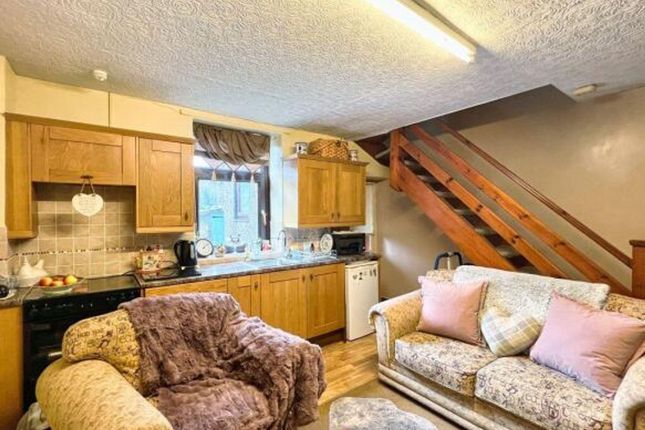 26 Oakfield Terrace, Bridgend photo 4