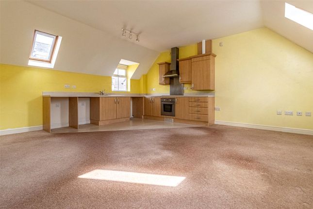 Flat to rent in Phoebe Way, Oakhurst, Swindon, Wiltshire