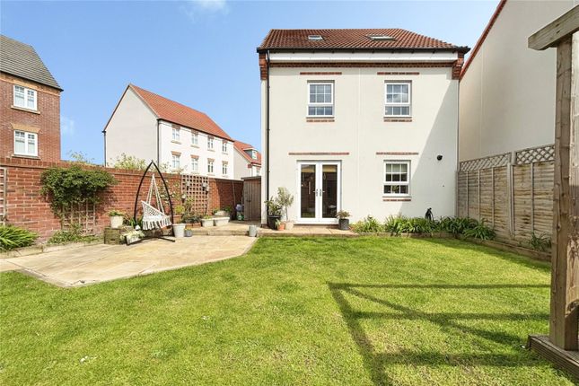 1, Chapperton Close, Westbury photo 4