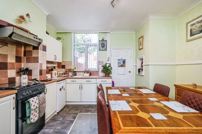5, Ash Mount Road, Nottingham photo 3