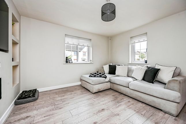 4, Hillpark Crescent, Merseyside photo 3