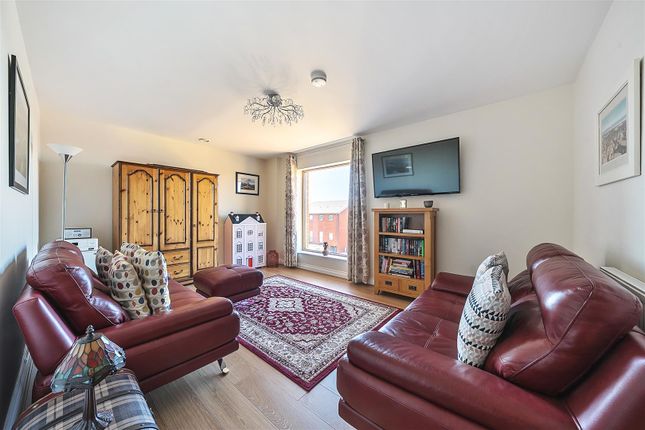 13, Emily Court, Langdon Road, Swansea photo 4