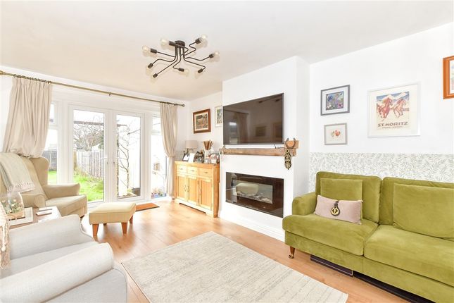 Silverdale Drive, Waterlooville photo 4