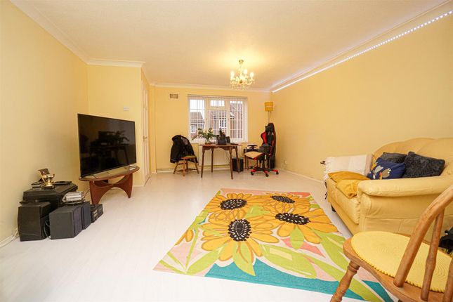 23, Sandwich Drive, St. Leonards-On-Sea photo 3