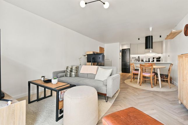 10, Lyndon House, South Woodford photo 4
