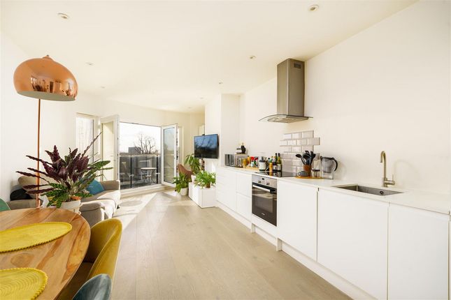 Nicoll Road, London photo 4
