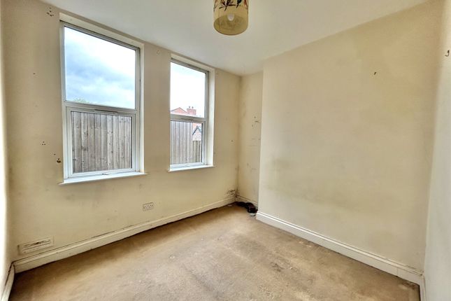 85, Rock Lane East, Merseyside photo 5