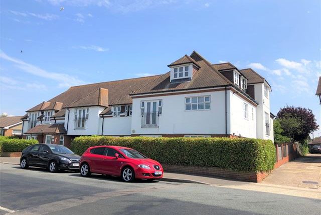 Thumbnail Flat for sale in Half Moon Court, Half Moon Lane, Worthing, West Sussex