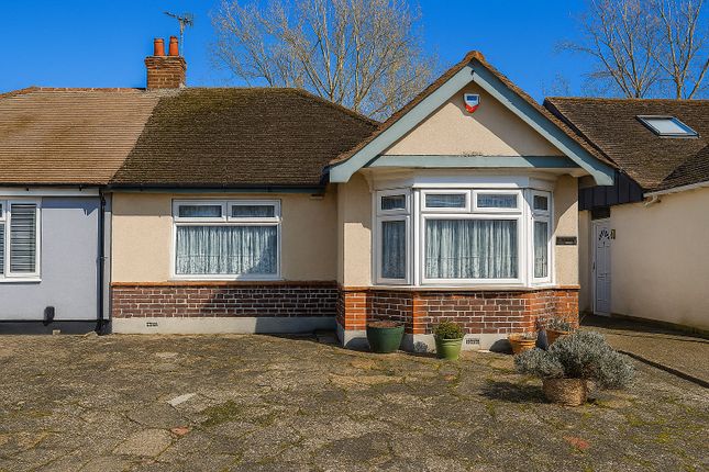 2-bed house on 76, Chadville Gardens, Essex, £400,000