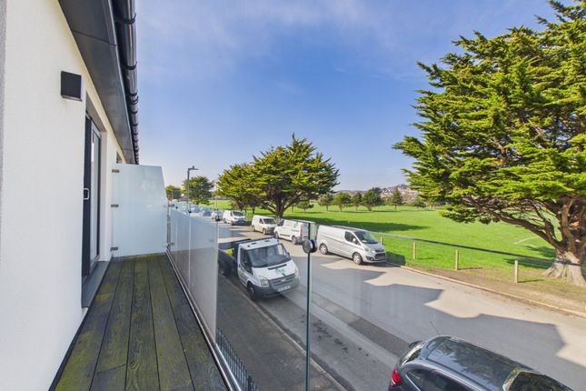 2-bed flat on Apartment 21 The Residence,, South Road, Kent, £275,000