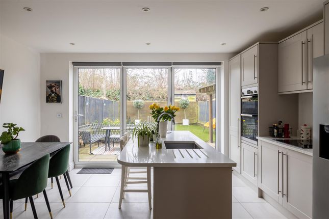 40a, Holmesdale Road, Reigate photo 5